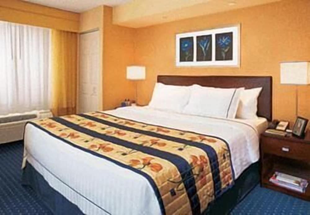 Studio, 1 King Bed with Sofa bed, Non Smoking