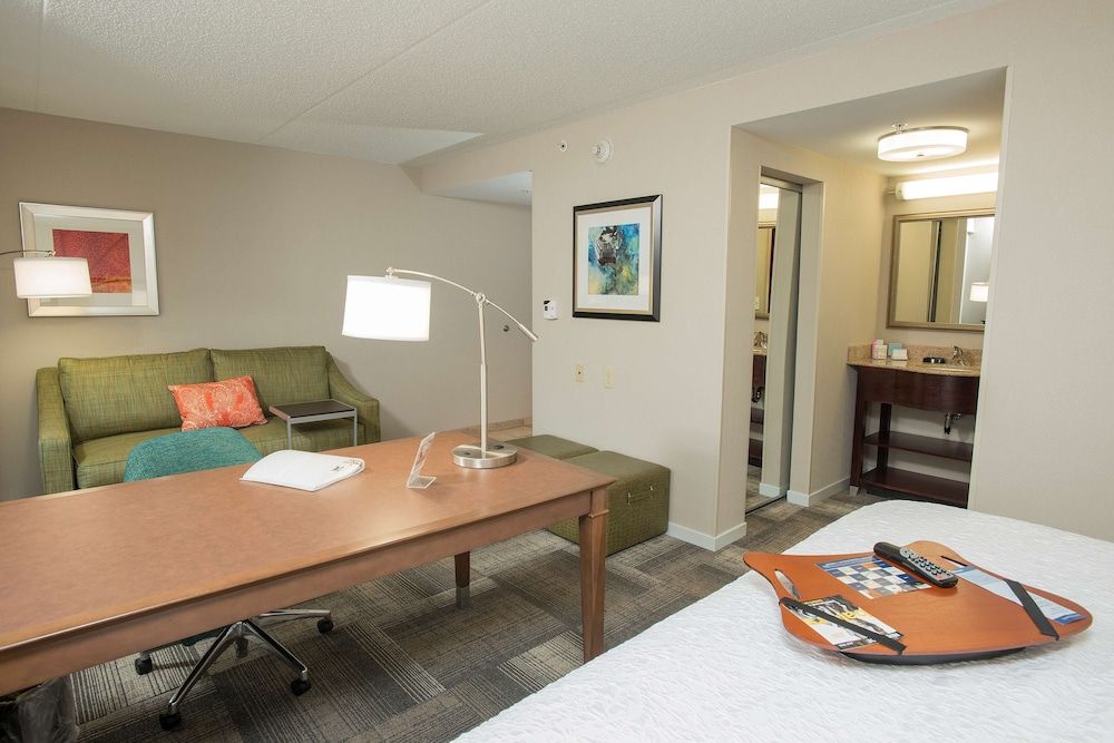 Studio Suite, 1 King Bed, Non Smoking