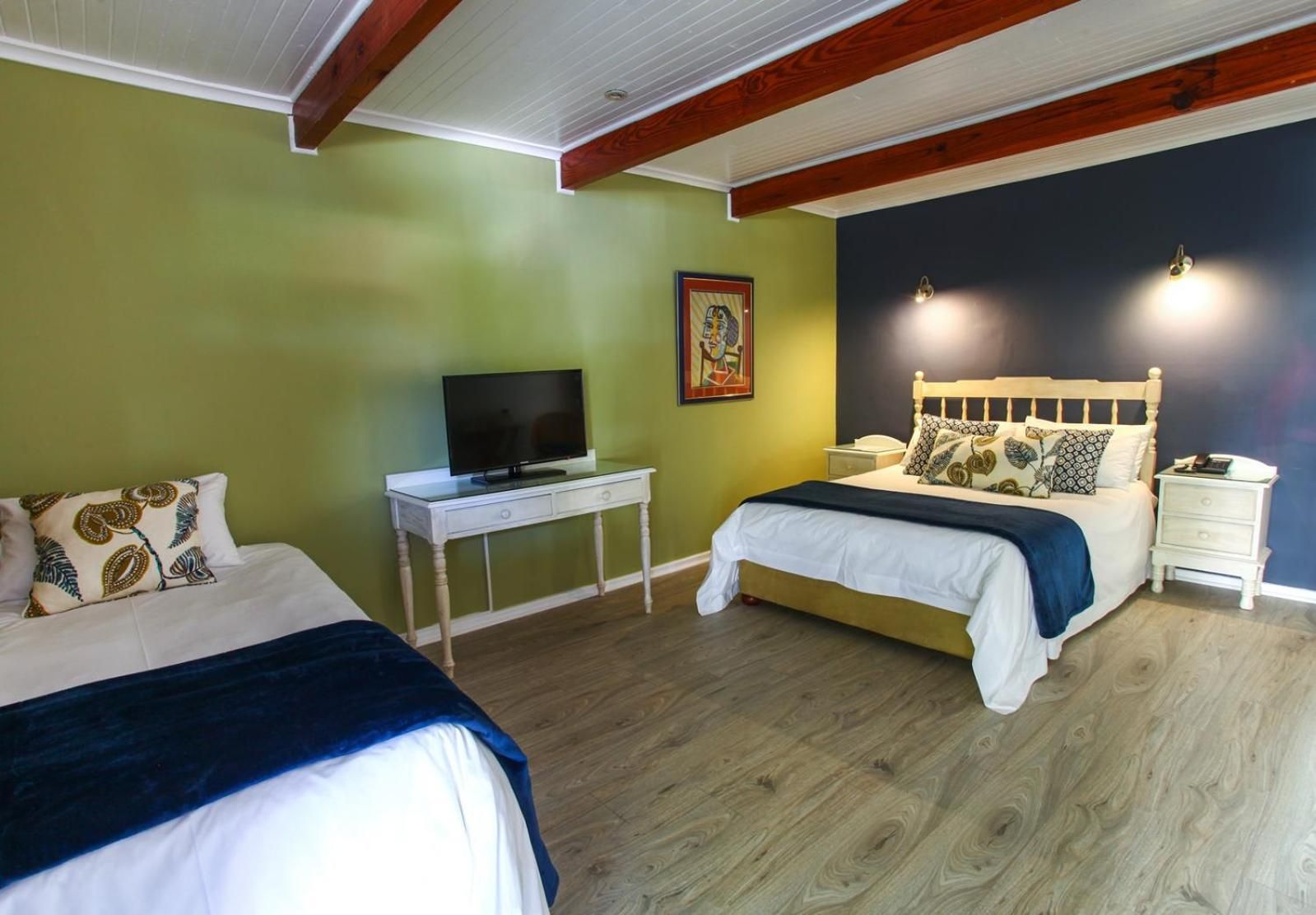 Chalet - West Log Family Room