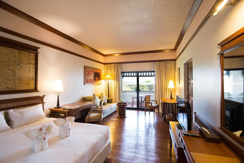 Deluxe River View
