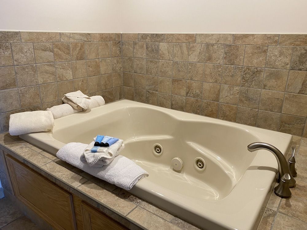 Lakefront Room 2 Queen Beds