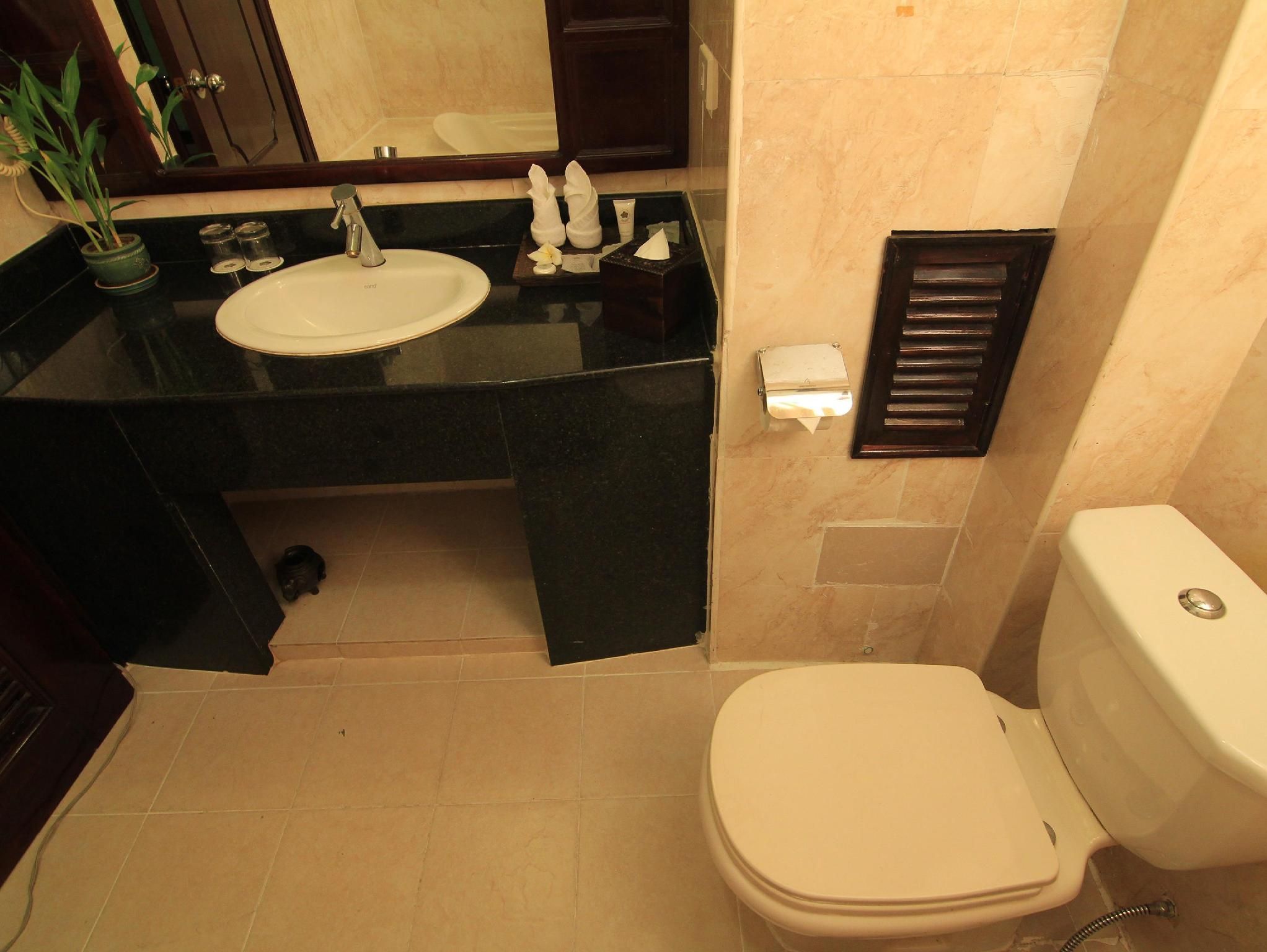 REE MOHASAMBATH HOTEL & RESORT I Deluxe Twin City View 2