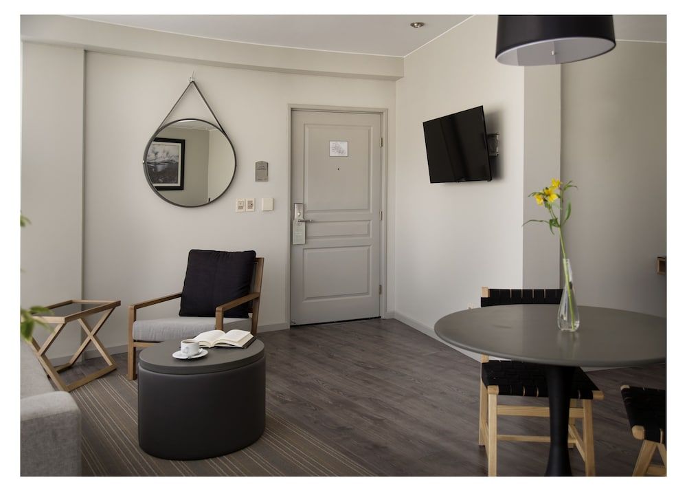 Casa Grande Suites Luxury Room, 1 King Bed 7