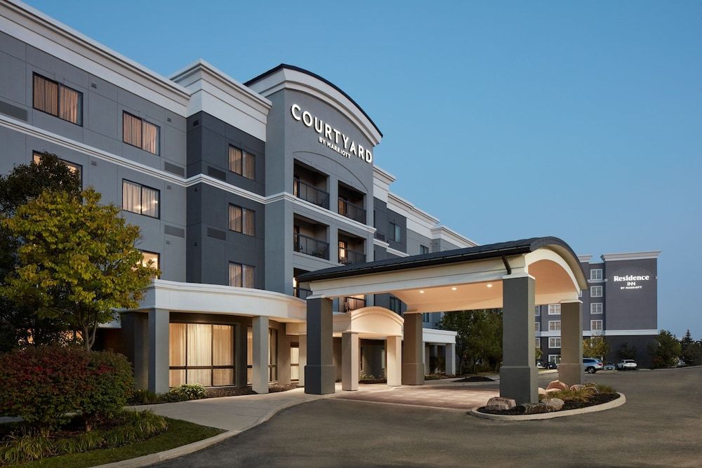 undefined Courtyard by Marriott Mississauga - Airport Corporate Centre West 3