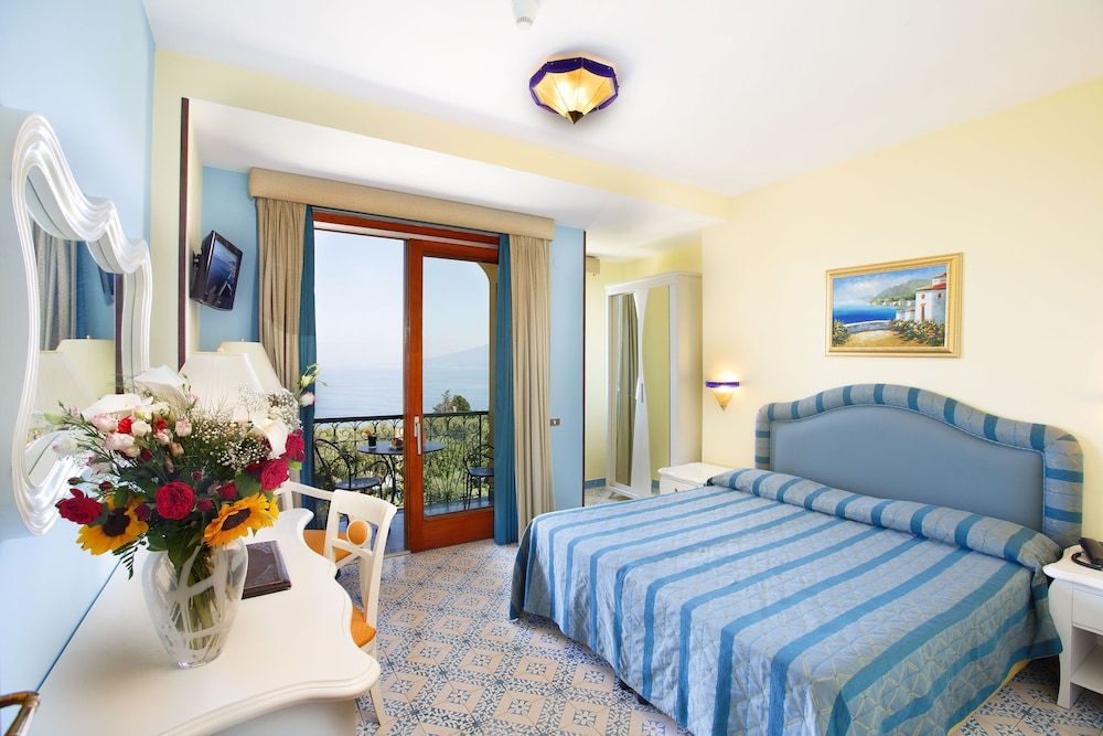undefined Johanna Park Hotel 4