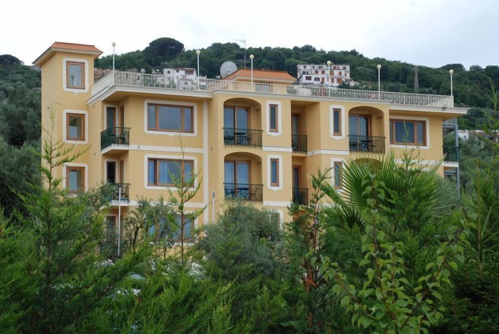 undefined Johanna Park Hotel 9