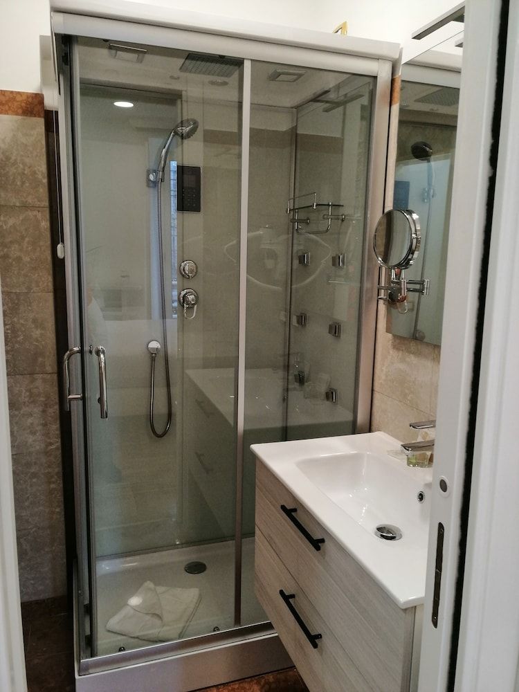 Hotel 53 Cinquantatre Economy Double Room, 1 Bedroom, City View 10