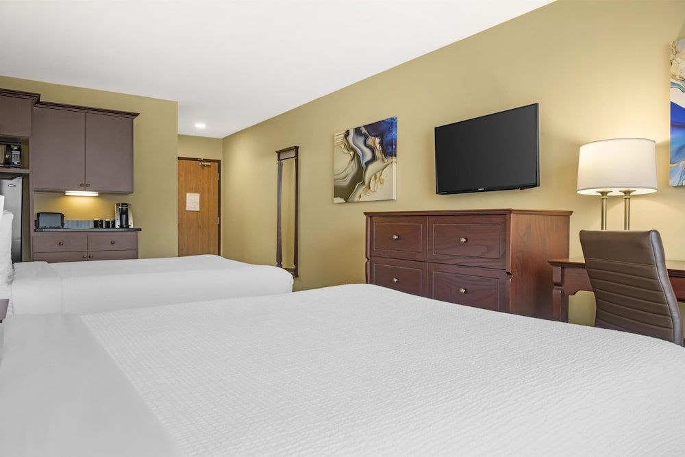 Suite, 2 Queen Beds, Non Smoking, Kitchenette