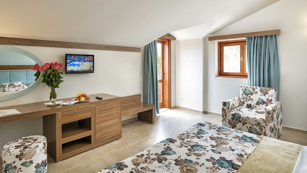 Club Tuana Fethiye Family Room 10