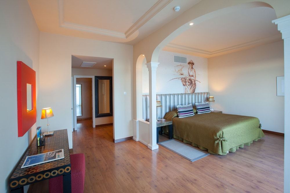 Senior Suite, Terrace (Unique)