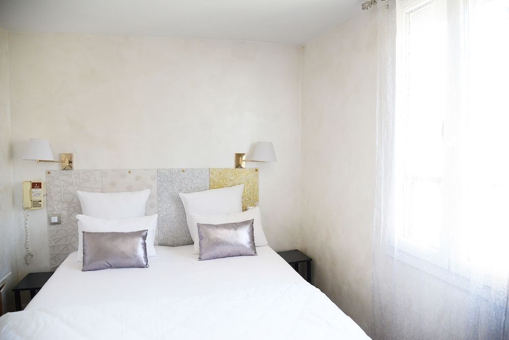 Hotel Malar Standard Double Room 11