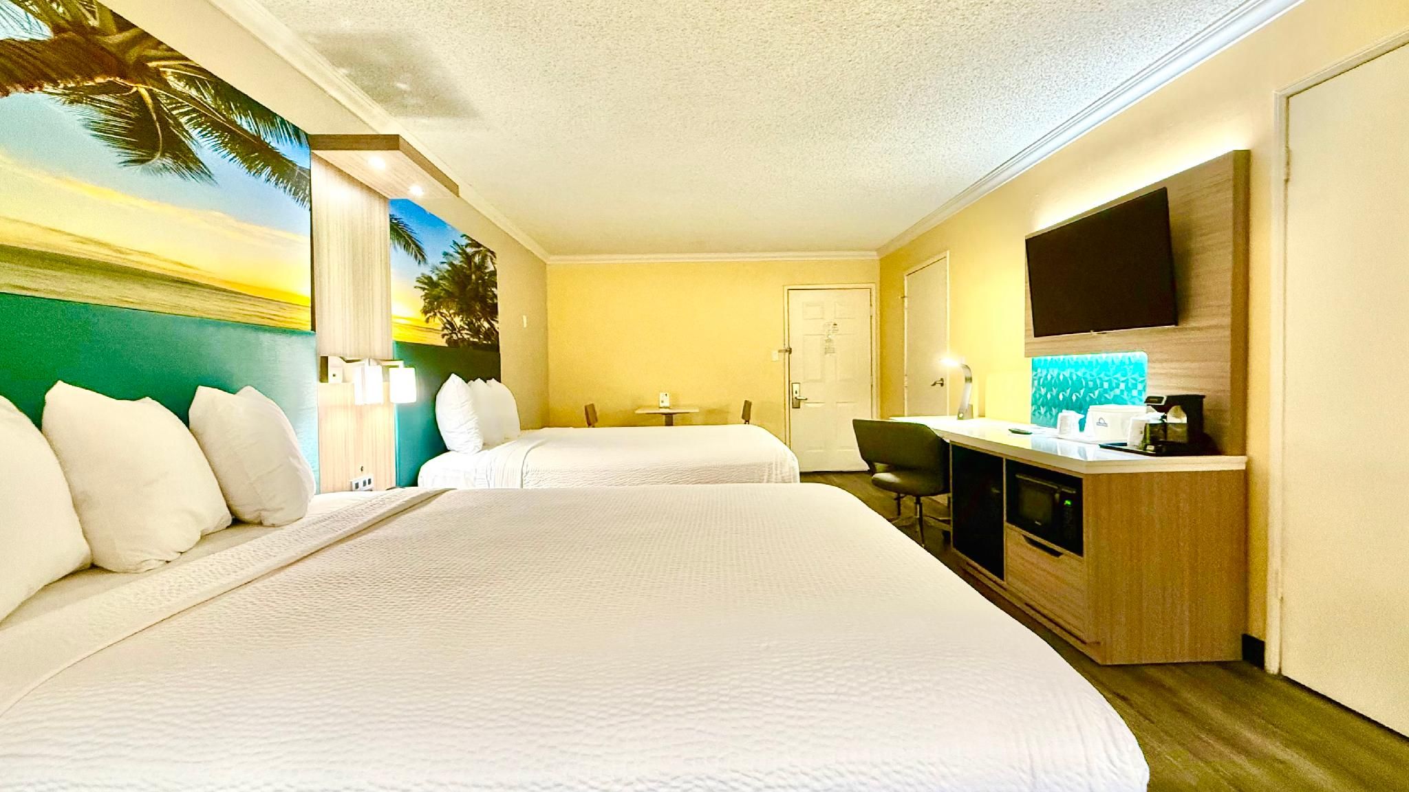 2 Queen Beds Non-Smoking