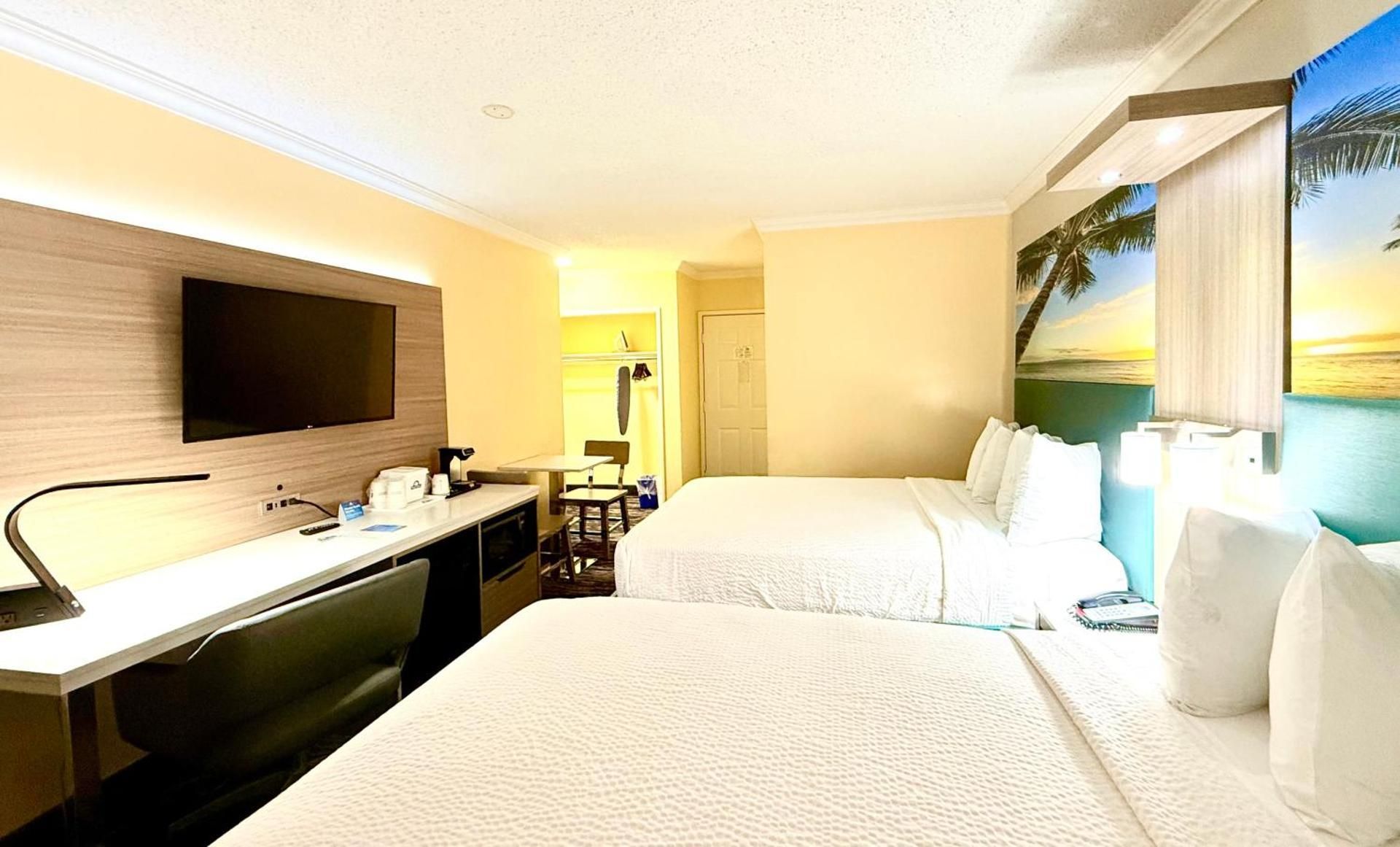 Queen Room with Two Queen Beds - Mobility Access/Non-Smoking