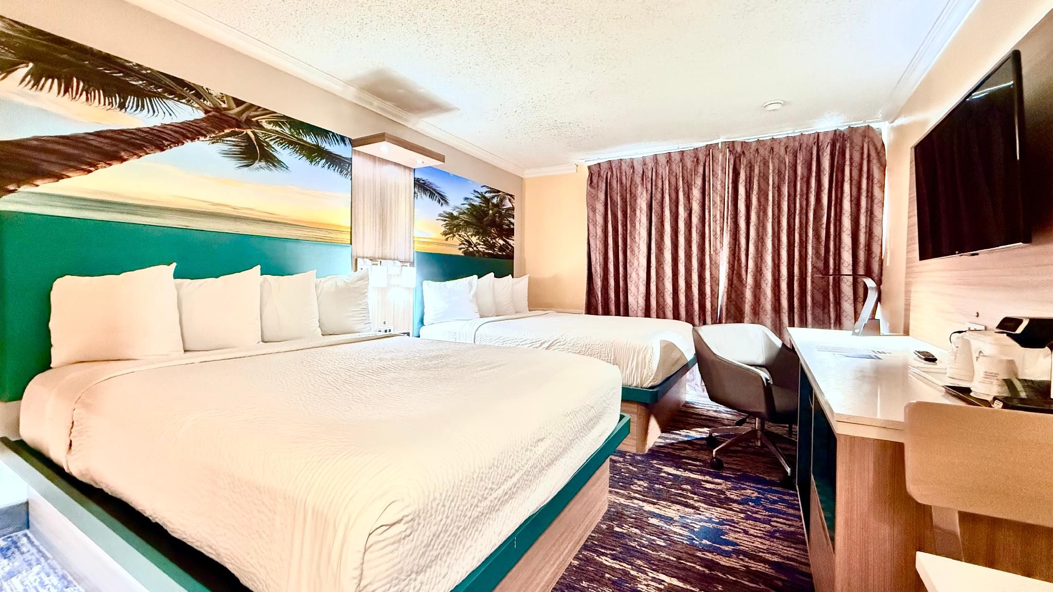 2 Queen Beds and 1 Double Bed, One-Bedroom Suite, Non-Smoking