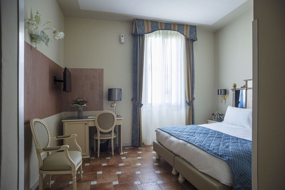 Hotel Donatello Classic Double Room 6
