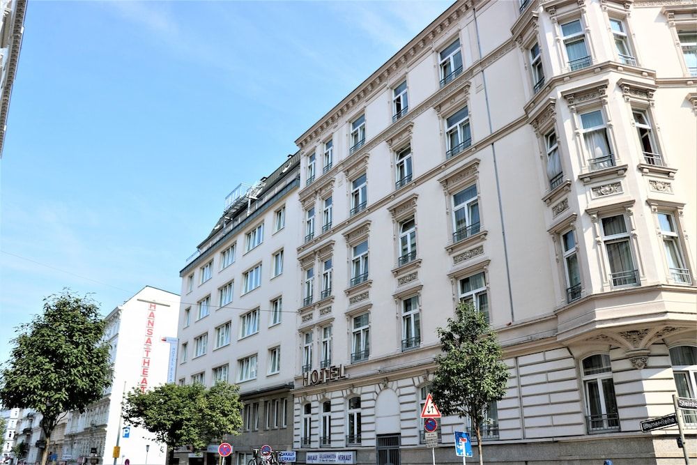 undefined Hotel Eleazar 7