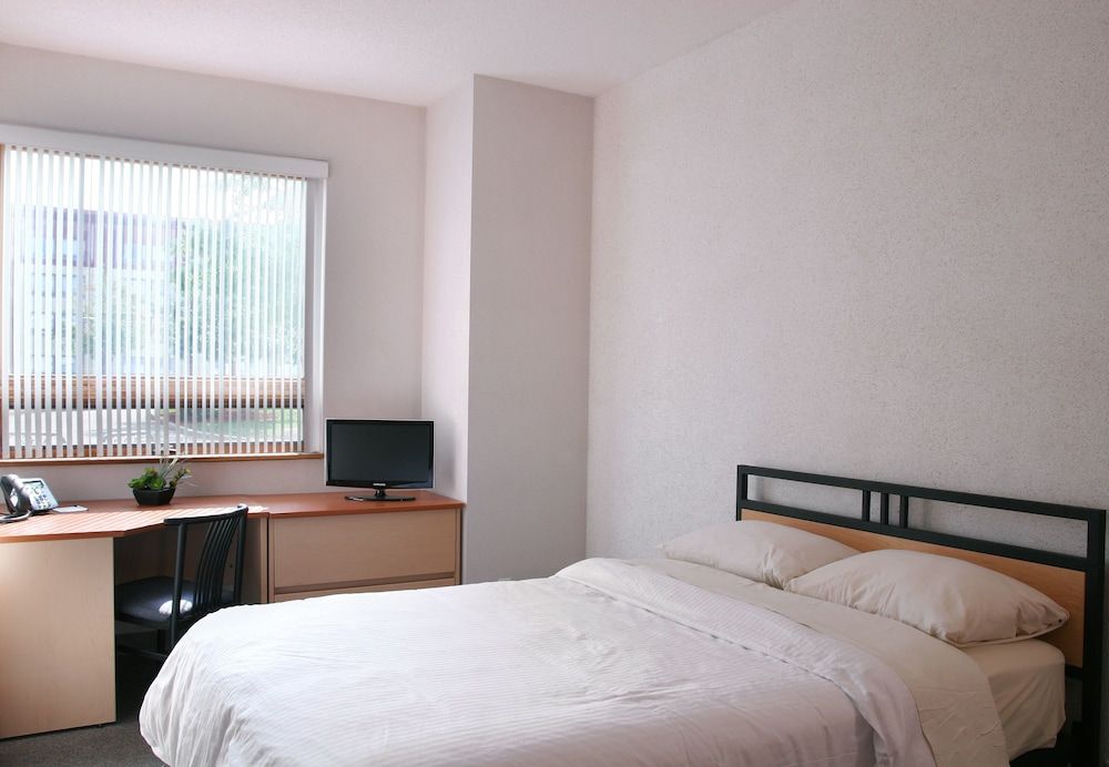 Residence & Conference Centre - Brampton