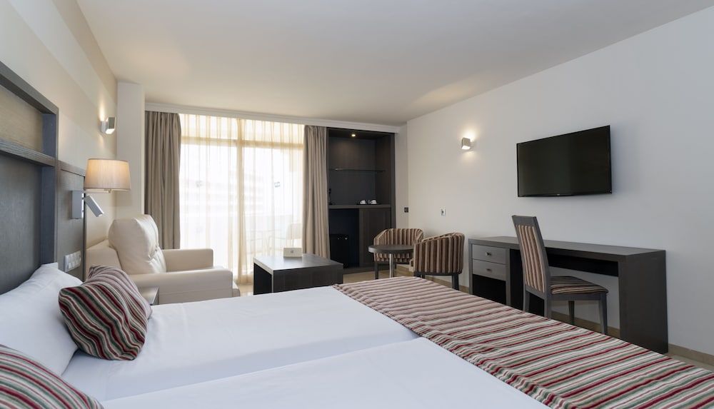 MS Aguamarina Costa del Sol Junior Suite Pool View 3