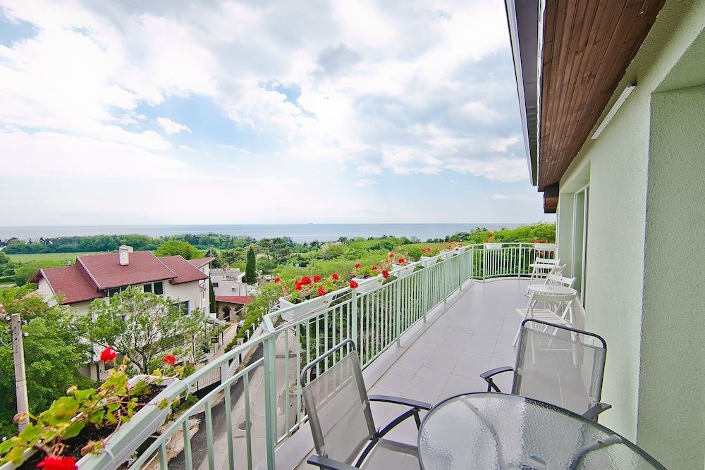 Hotel Amfora Panoramic Apartment, Sea View 9