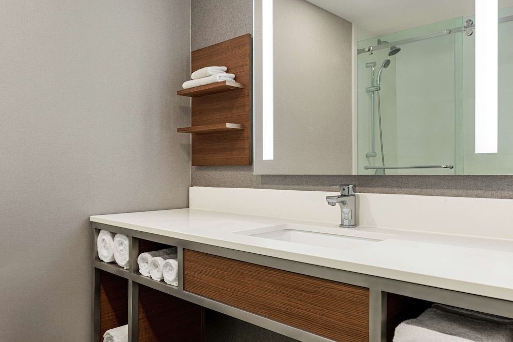 Room, 1 King Bed, Accessible