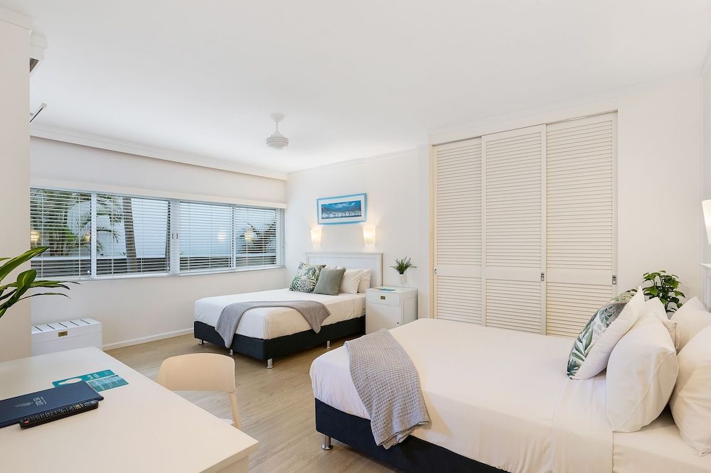 Garden Twin Queen Room