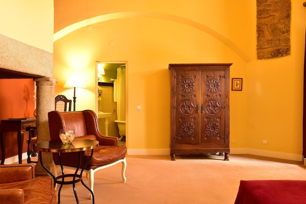 Pousada Convento de Evora - Historic Hotel Family Room (Superior Twin Bed) 4