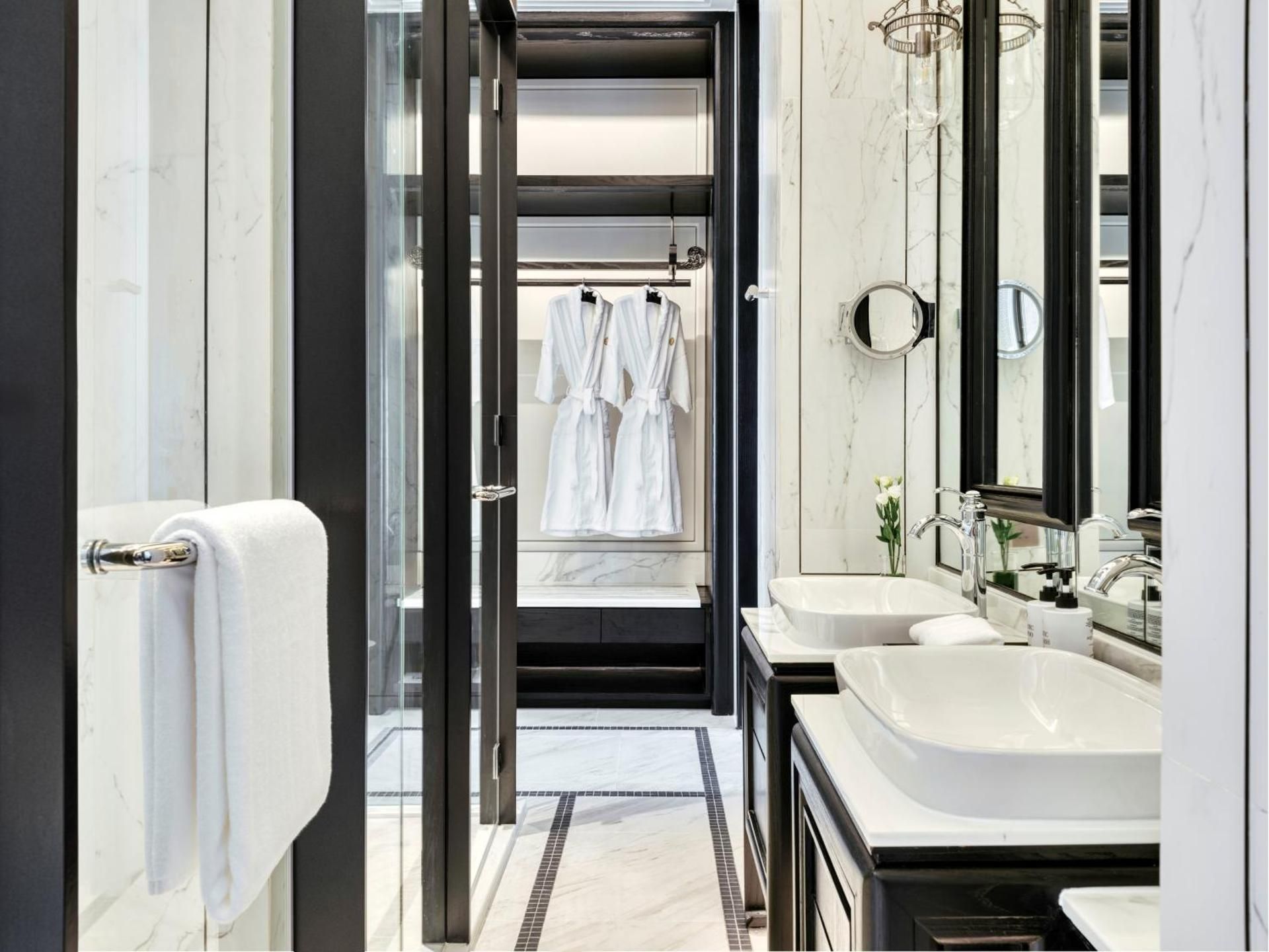 1 Bedroom Suite