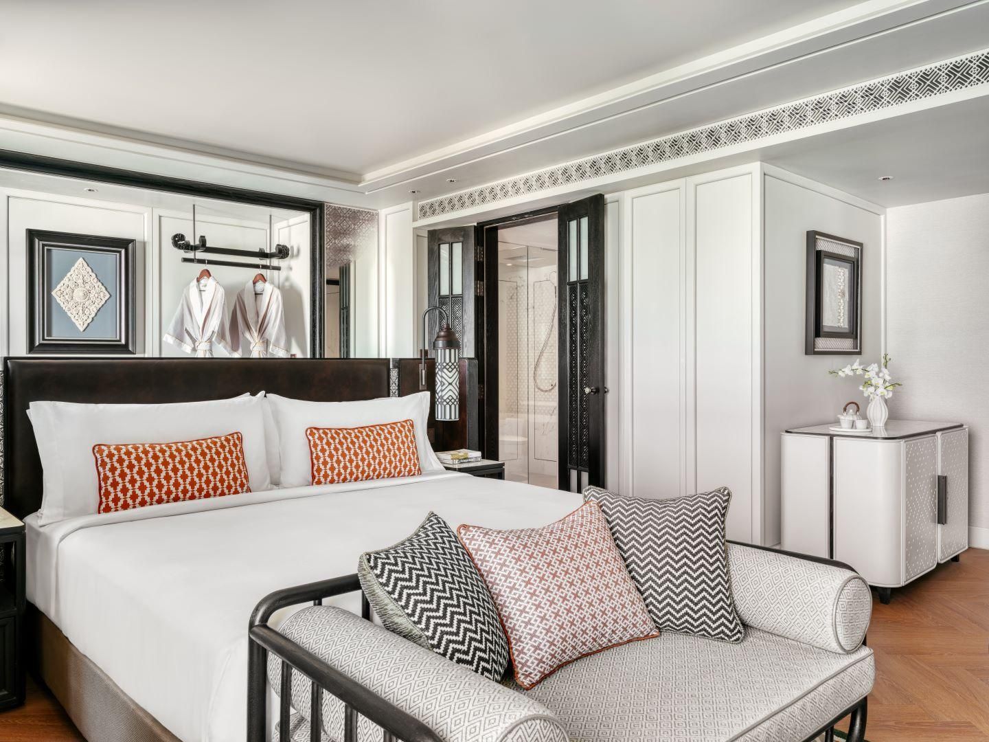 1 King Premium Club Benefits Access