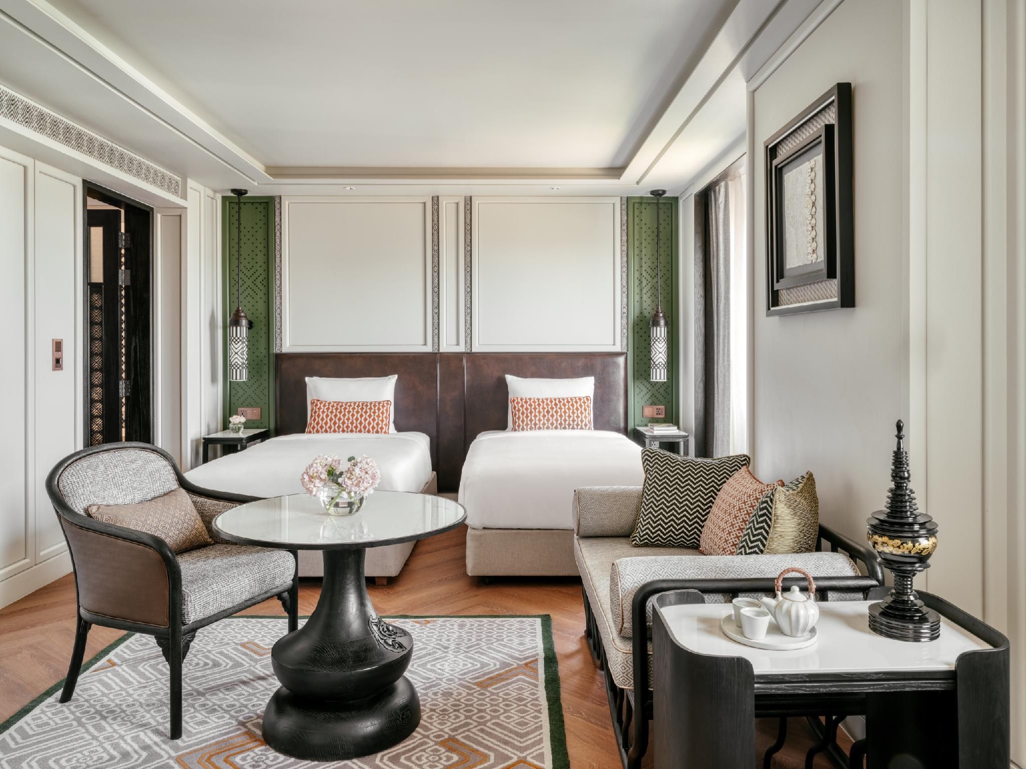 2 Twin Premium Club Benefits Access