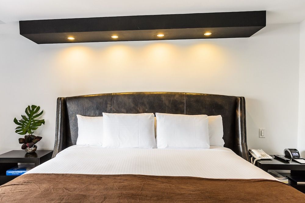 Executive Room, One King Bed
