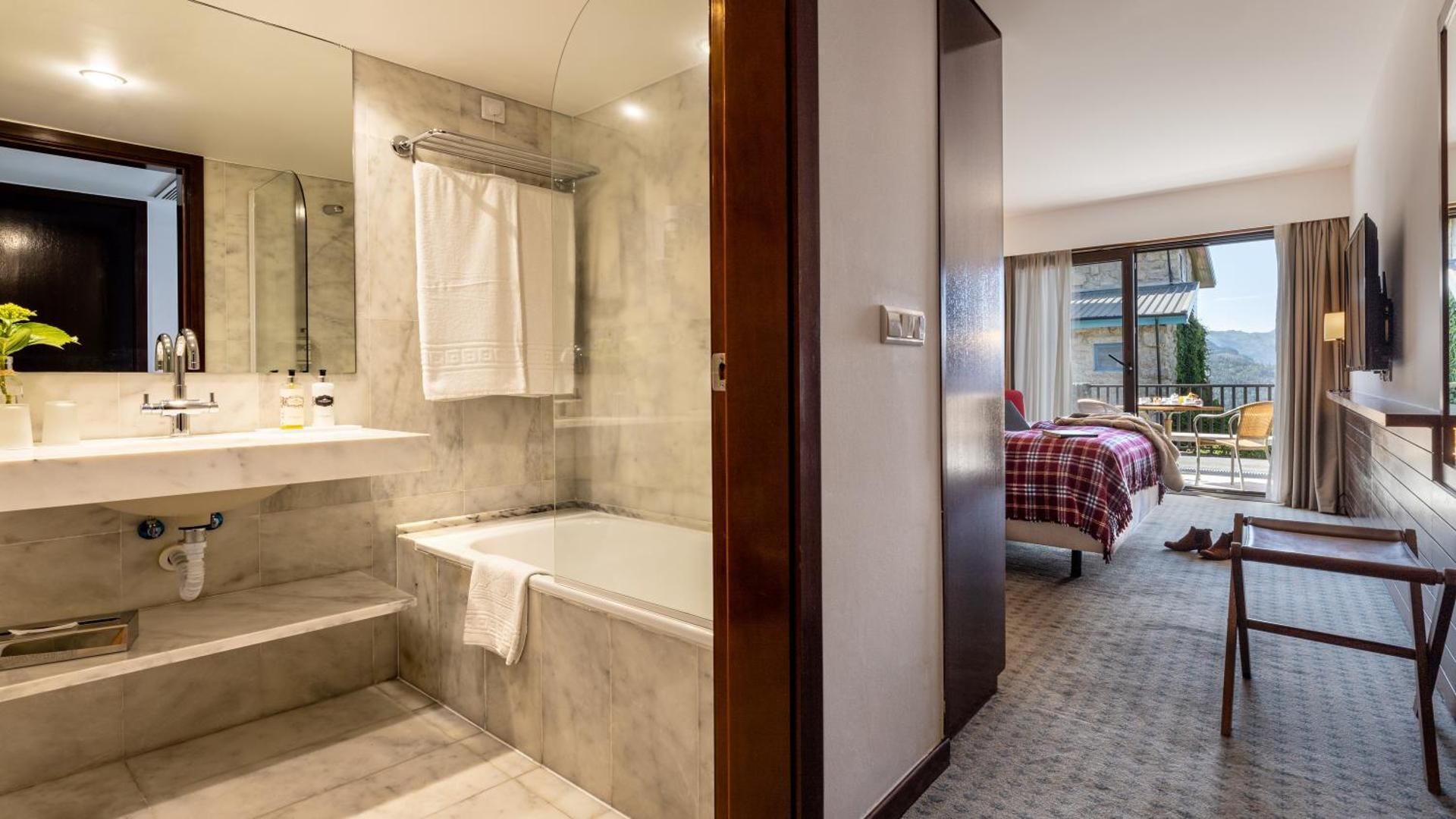 Superior Double or Twin Room with Terrace