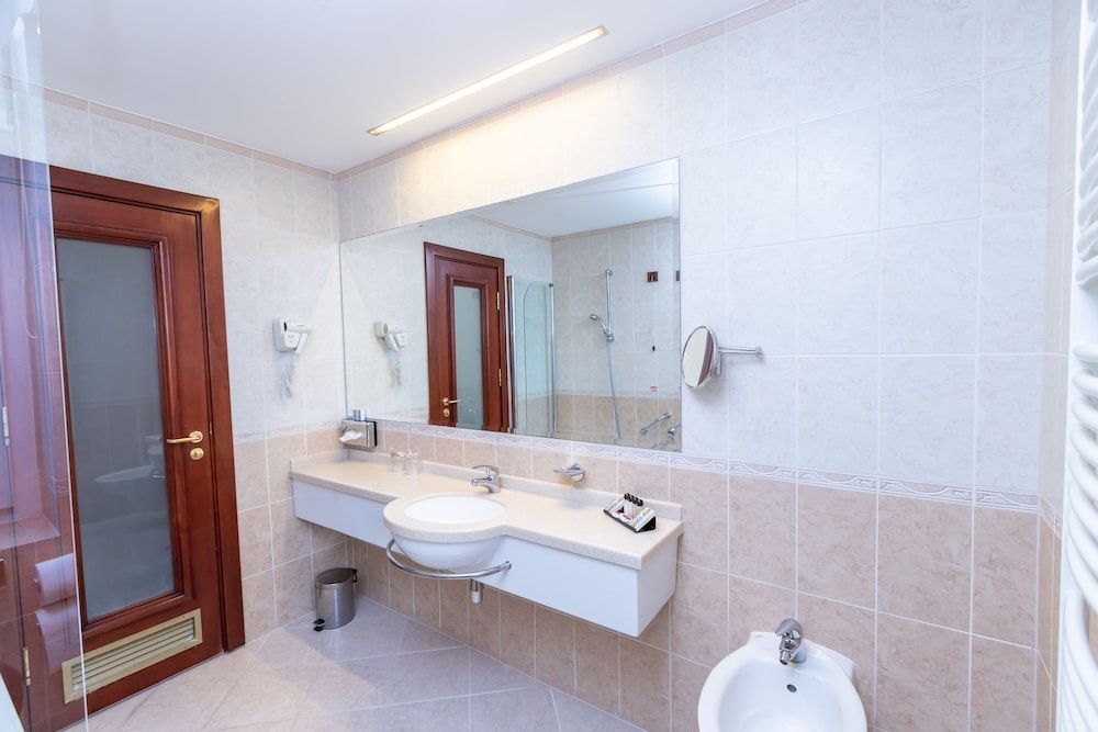 Palace Hotel Superior Twin Room 6