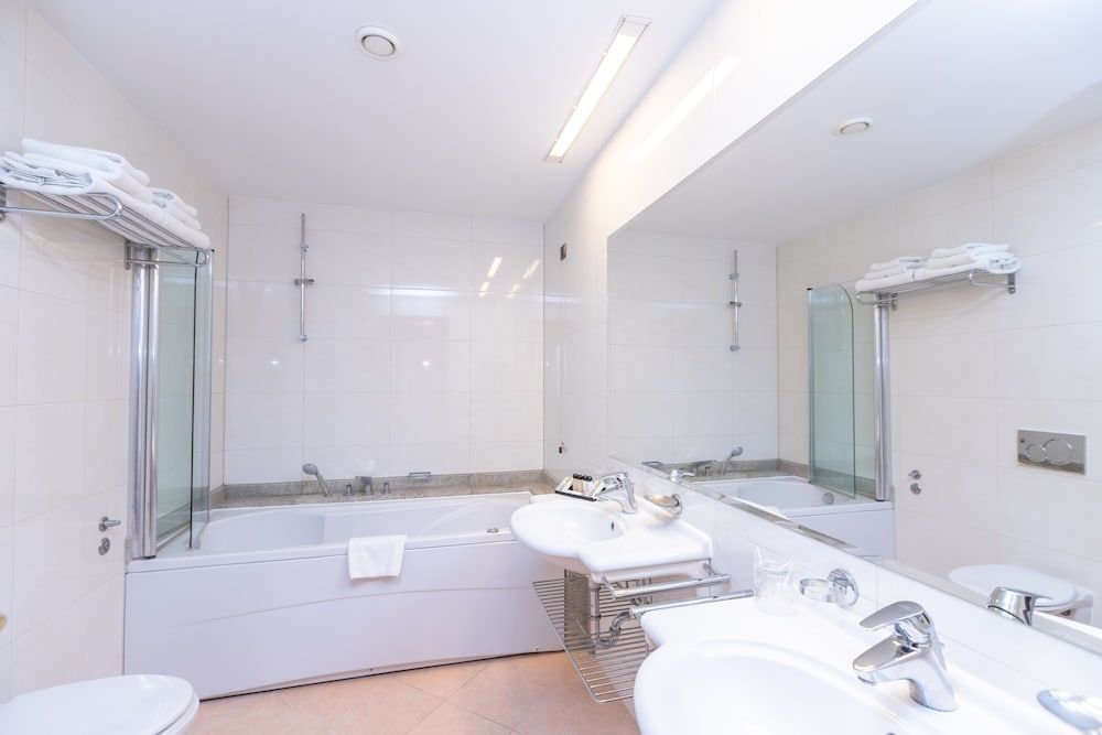 Palace Hotel Comfort Twin Room 5