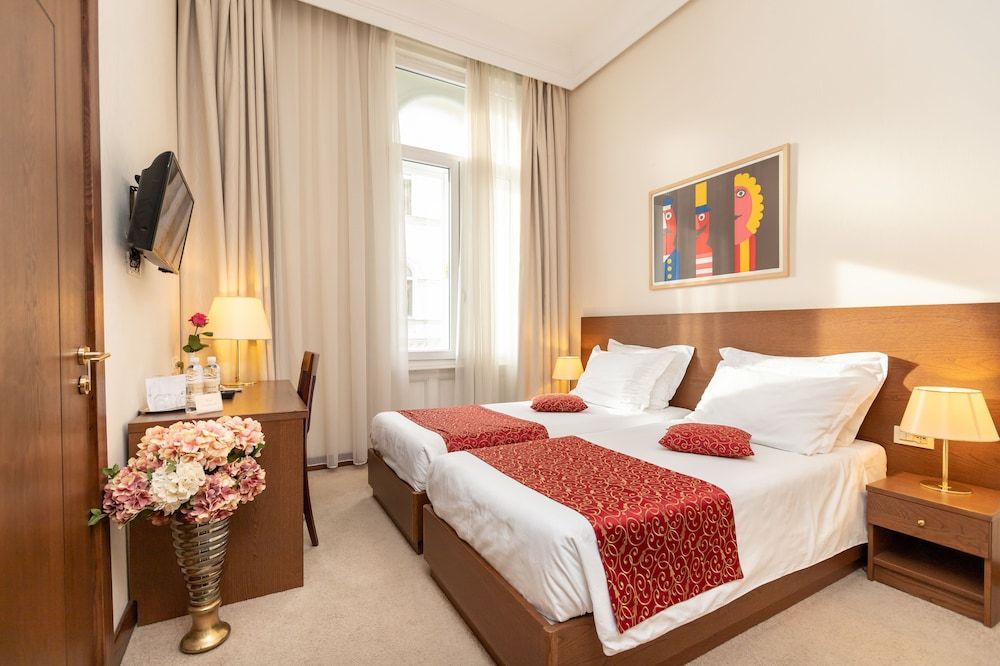 Palace Hotel Comfort Twin Room 3