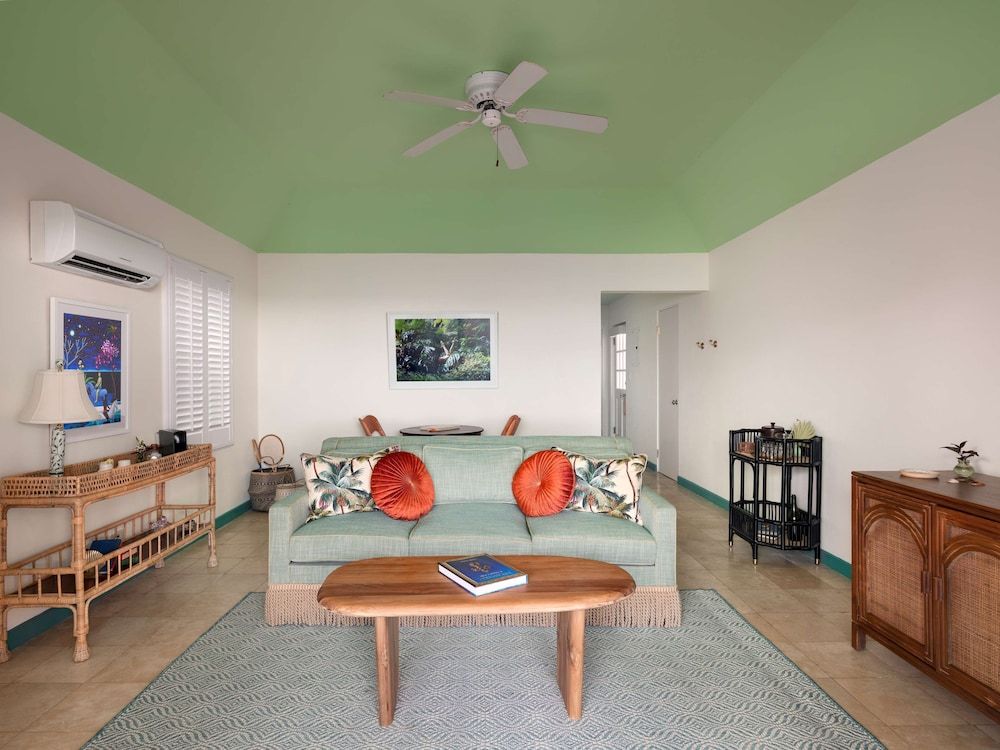 Cambridge Beaches Resort & Spa Suite, 1 Bedroom (Water View) 13