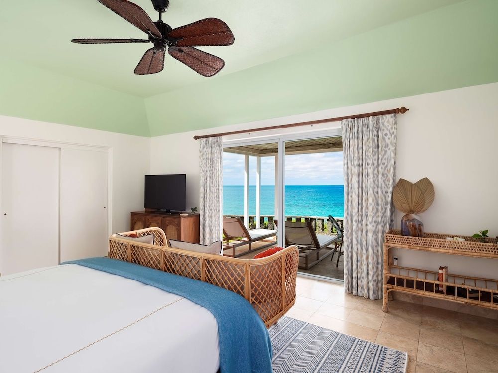 Cambridge Beaches Resort & Spa Deluxe Room (Water View) 8