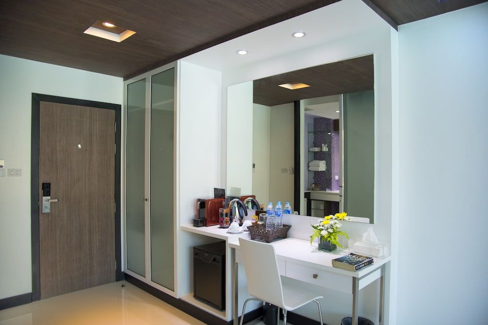 undefined The L Resort 8