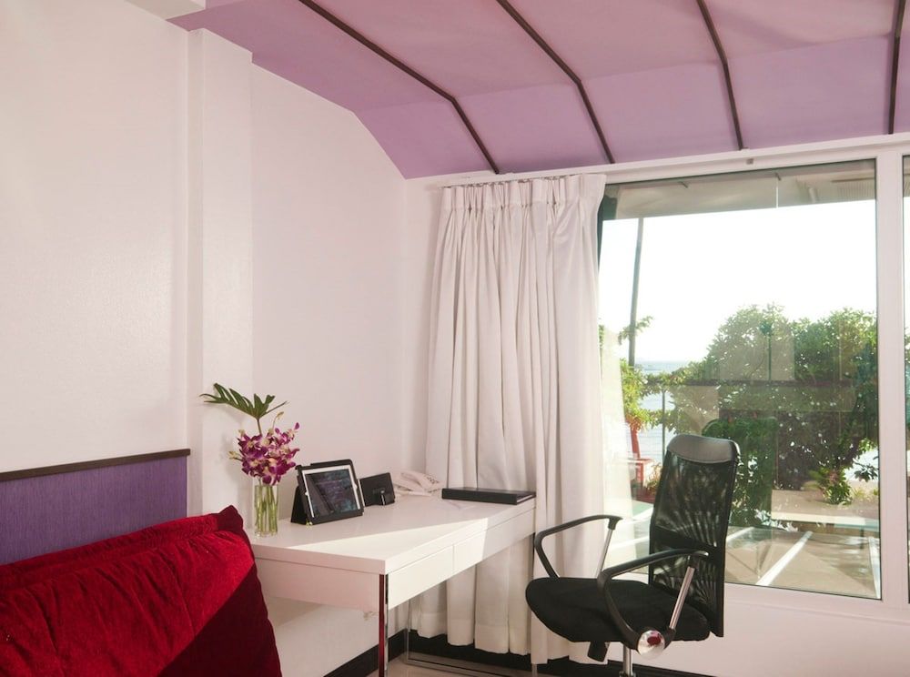 undefined The L Resort