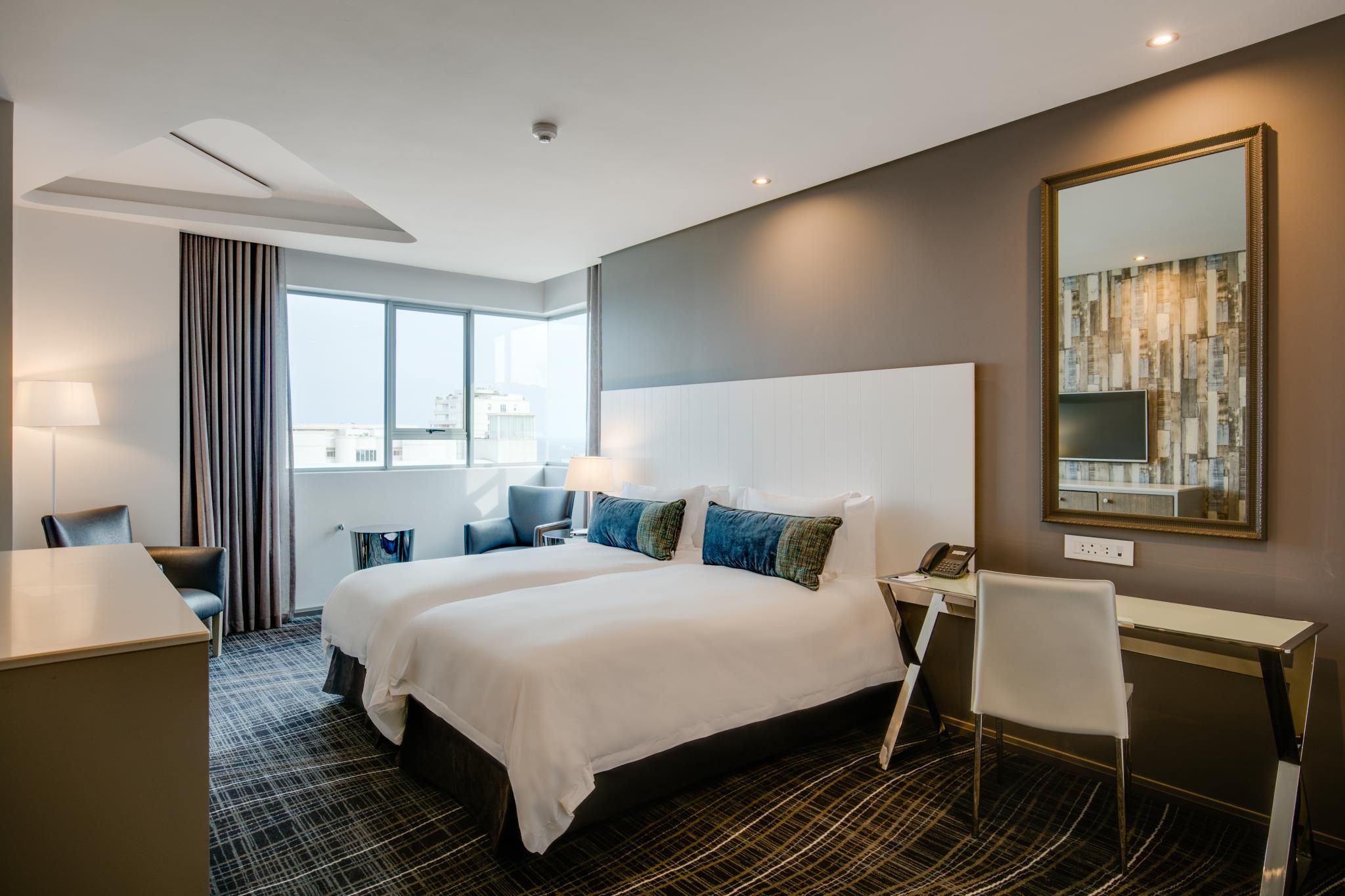 Guest room, 2 Queen, Partial ocean view