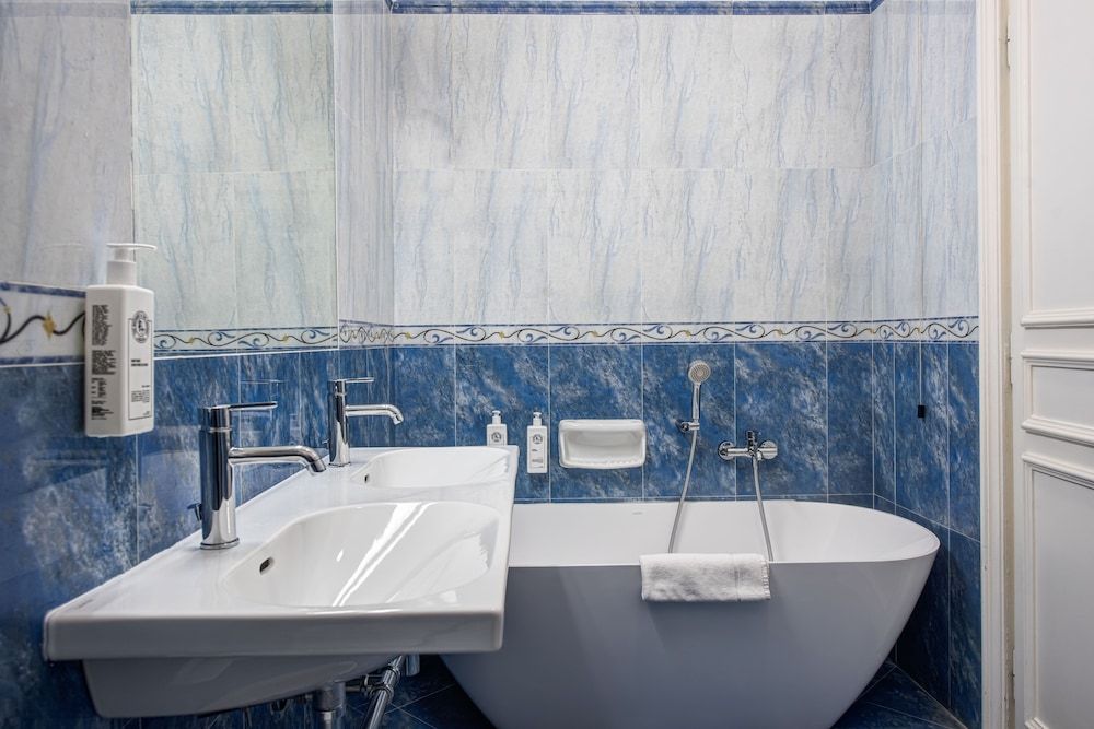 undefined Majestic Palace Hotel 8