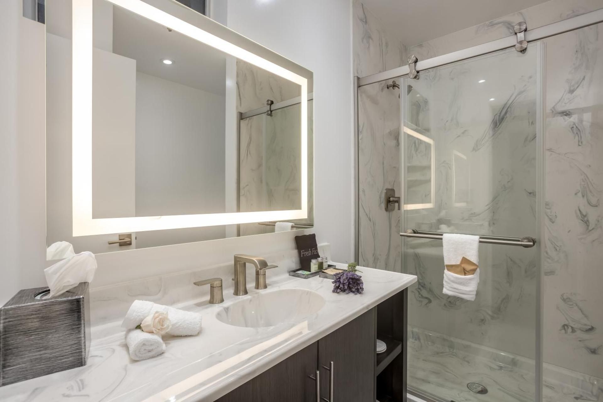 undefined Harbor View Inn 7