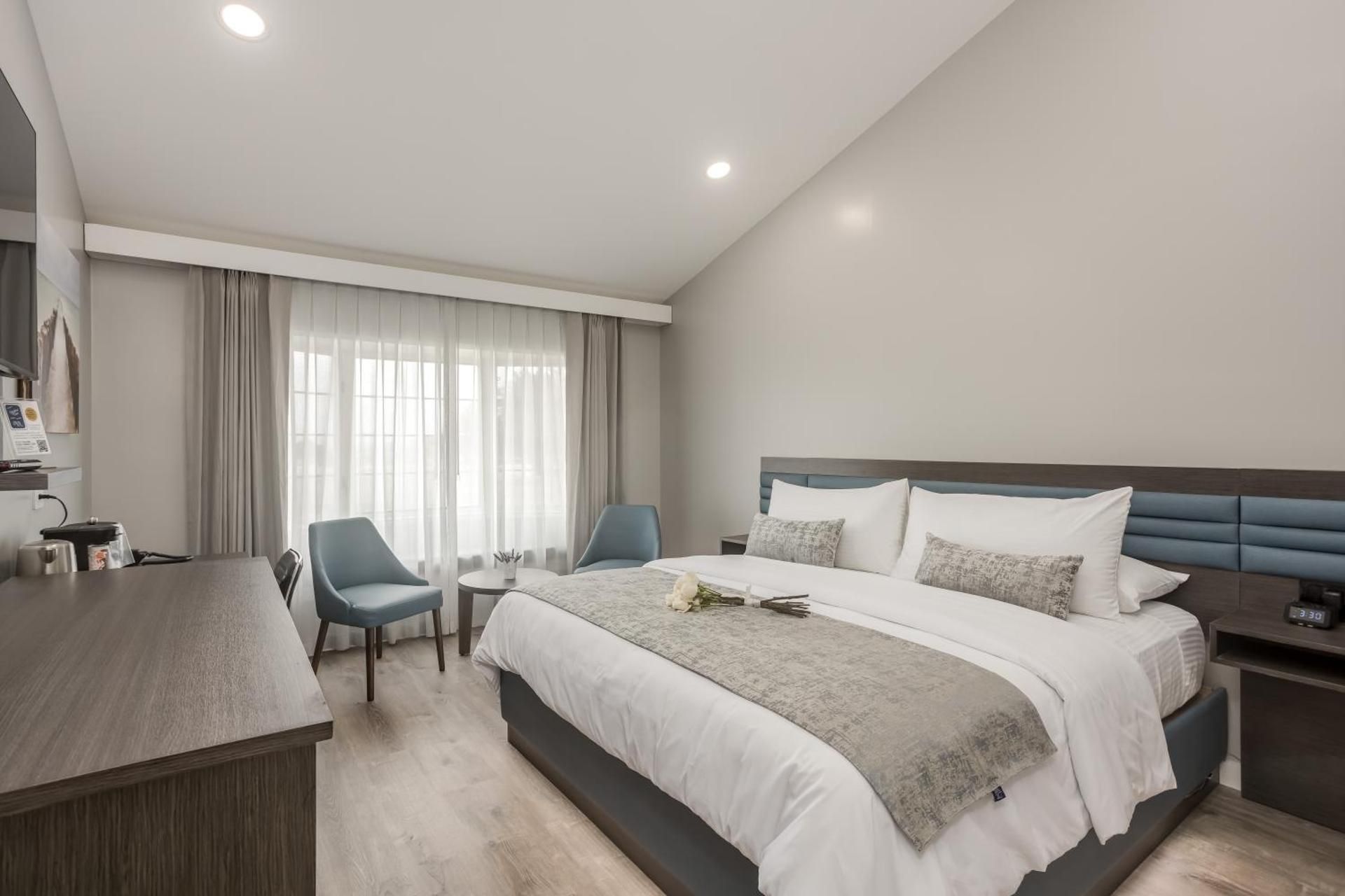 undefined Harbor View Inn 5