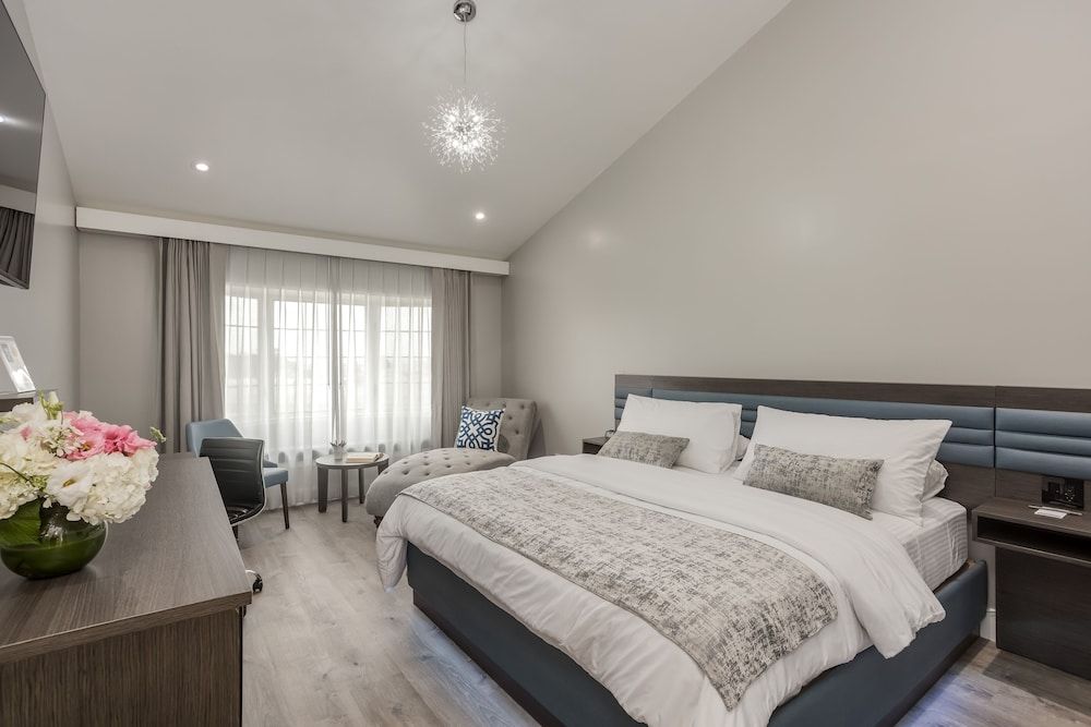 undefined Harbor View Inn 3