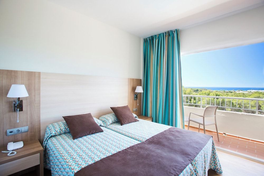 Premium Room, Pool View (Family)