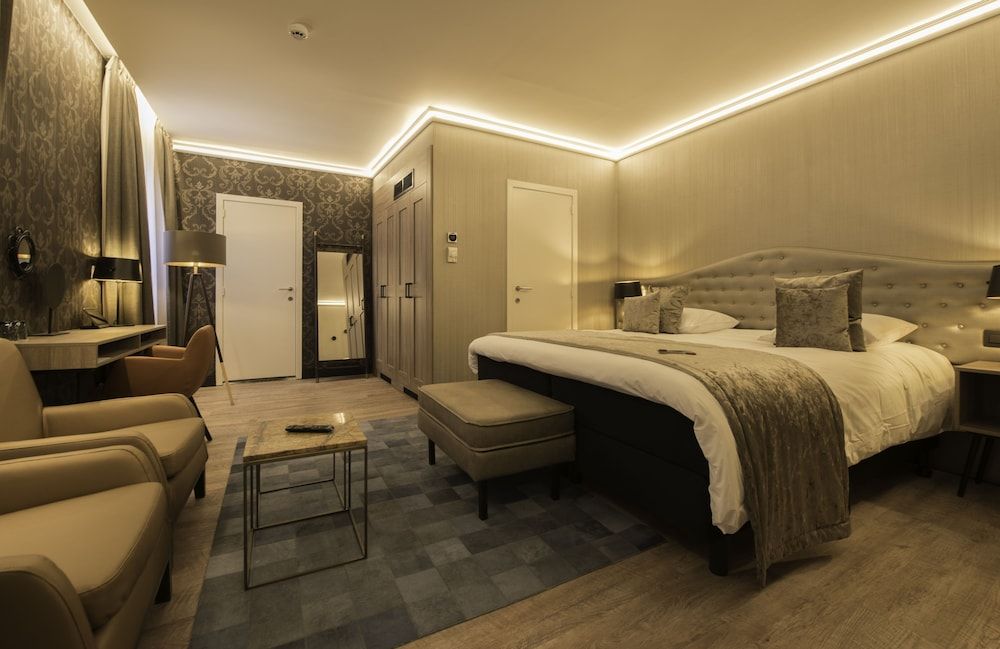 Hotel Acacia Superior Double Room 3