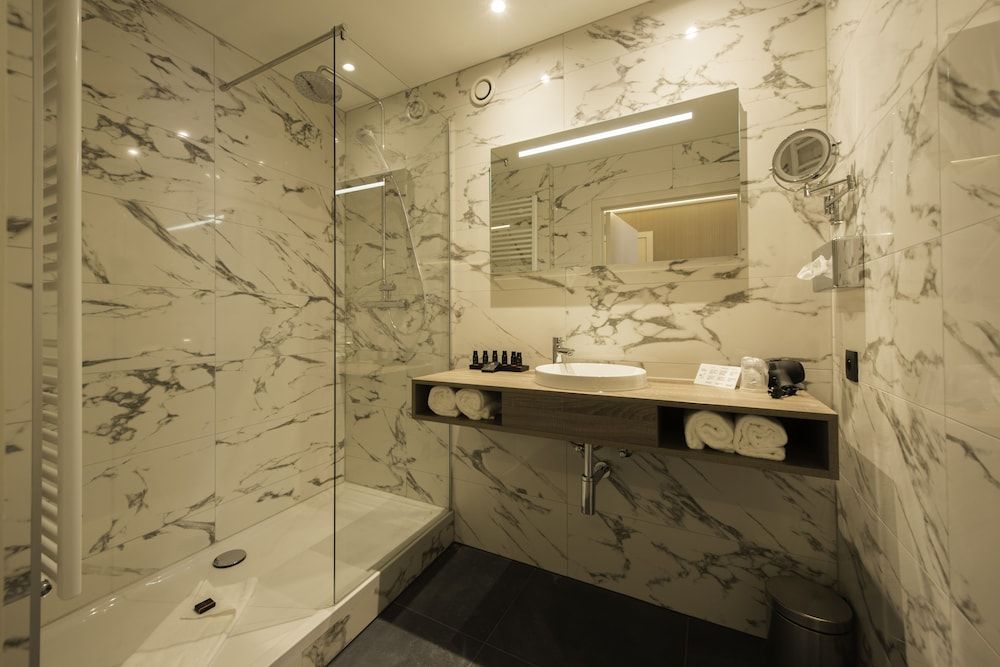 Hotel Acacia Superior Double Room 6