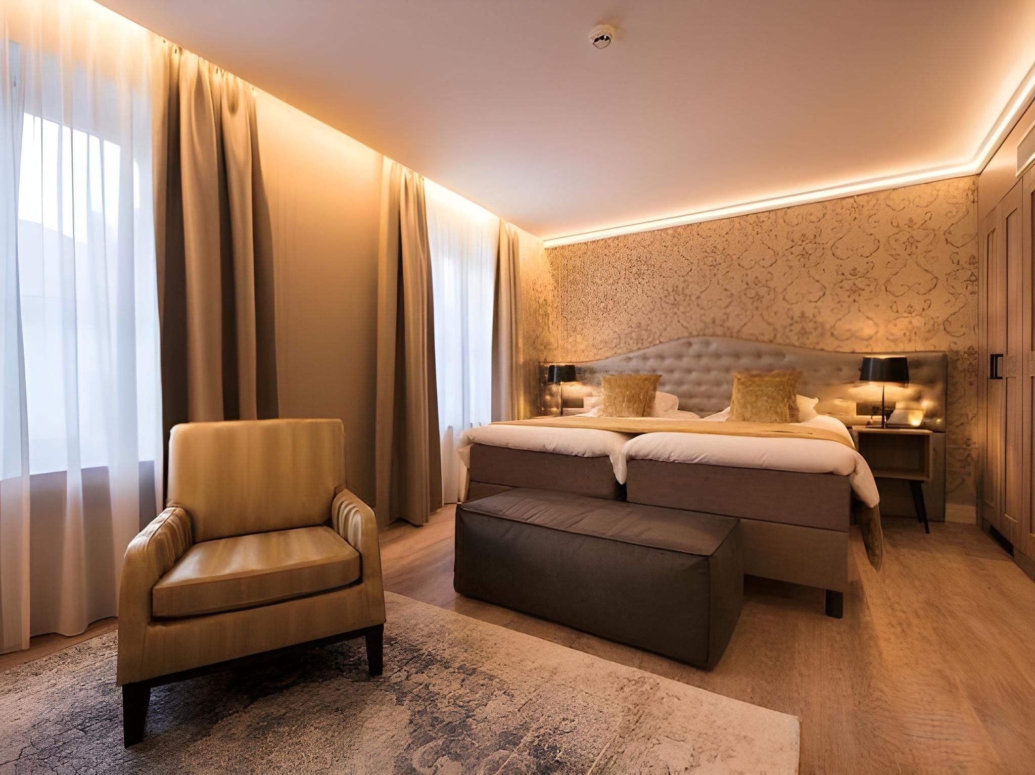 Hotel Acacia Superior Double Room 5