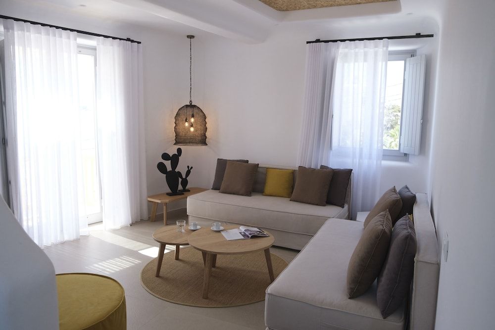 Argo Hotel