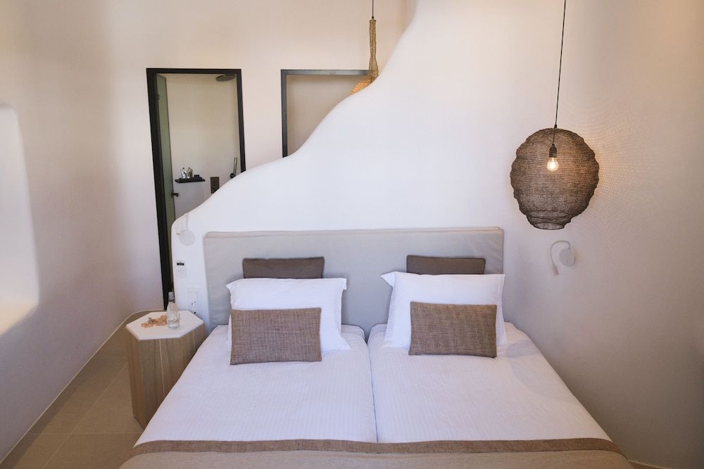 undefined Argo Hotel 4