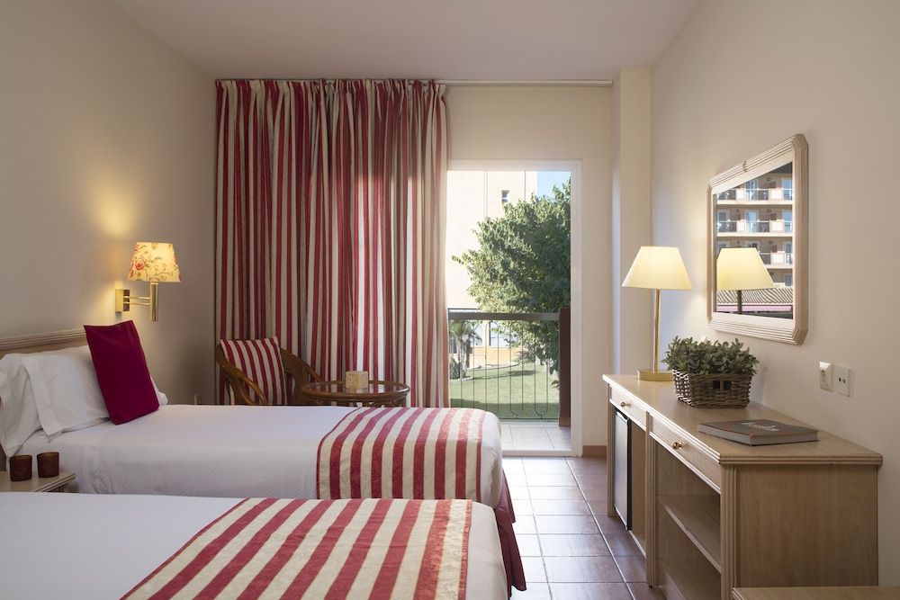 Comfort Quadruple Room, Balcony (3 adults and 1 child)